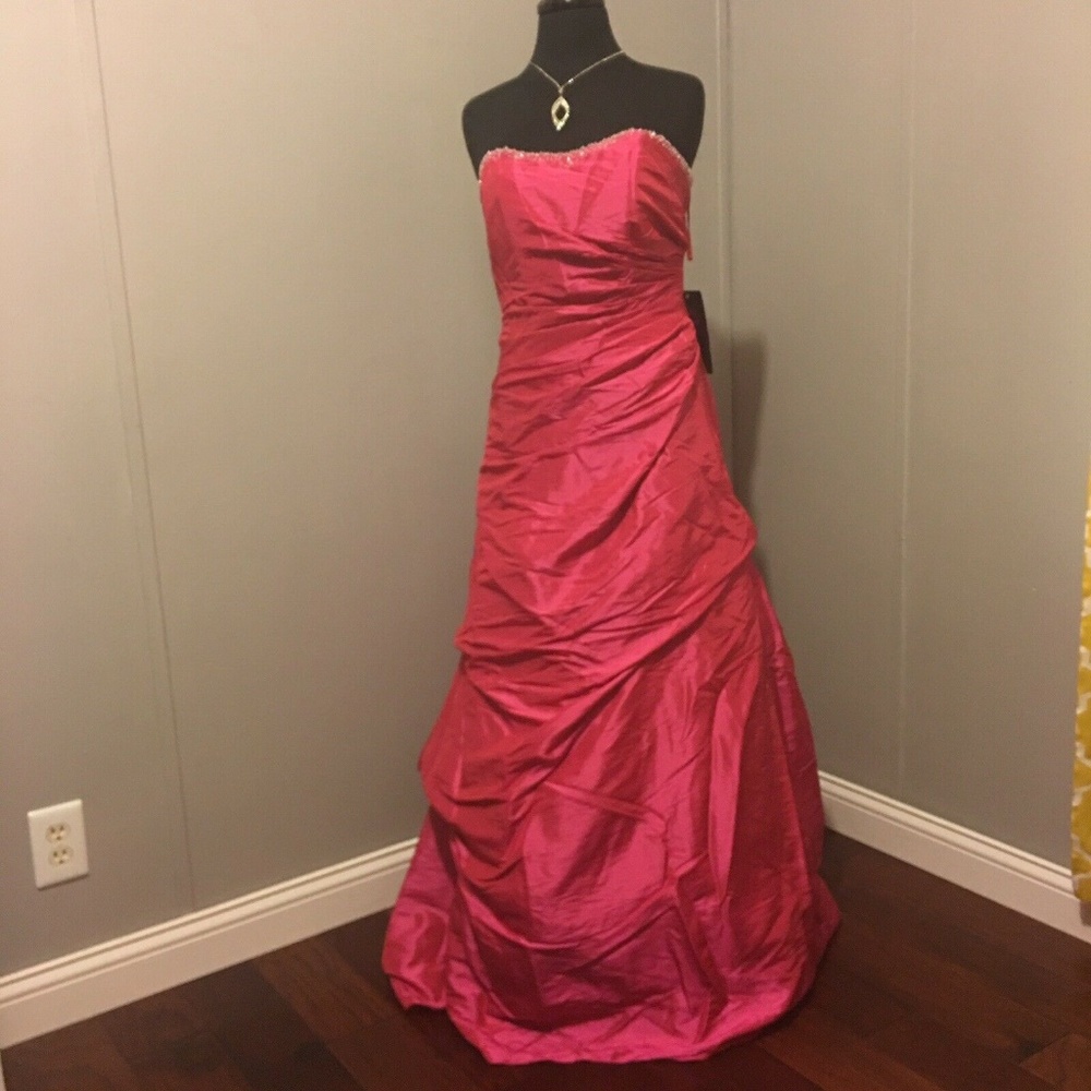 BONNY PROM DRESS - Picture 2 of 8
